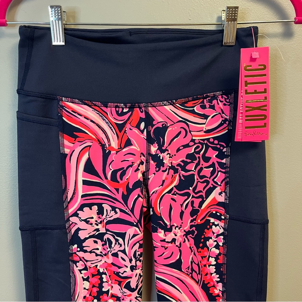 Lilly Pulitzer Weekender Mid-Rise Midi Legging Navy Flirty Fins & Feathers S NWT - Picture 6 of 16